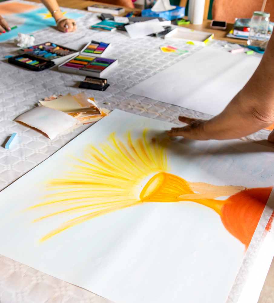 Atelier en entreprise_art-thérapie évolutive-bien-être au travail-confiance-Team-building-relations